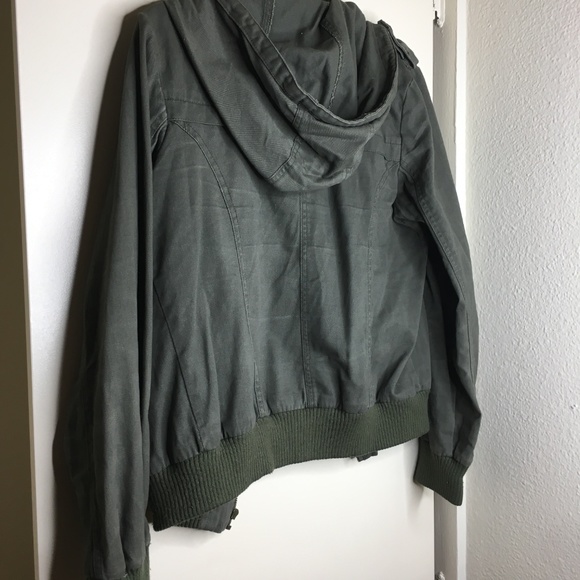 Olive Green Vintage  -  XL Hooded Jacket - Picture 2 of 7